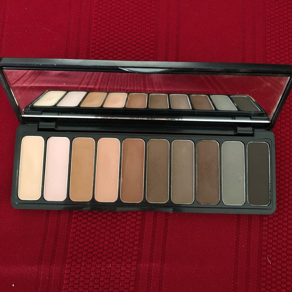 e.l.f. Mad For Matte Eyeshadow Pallet